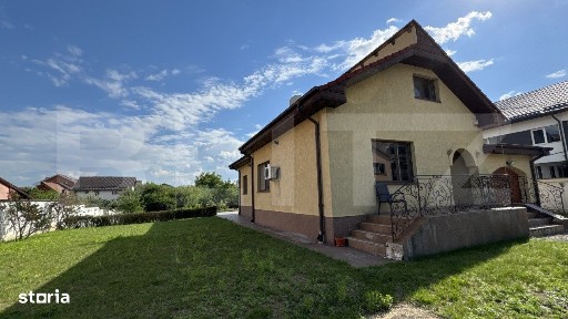 Casa S + P + M de 333 mp utili, cu 2.040 mp teren, front 26 m, Catargi