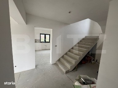 Casa de vanzare semifinisata 167MP, teren 960 mp, in Lazuri