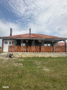 Casa la rosu 3 camere, 142mp, 585 mp teren, zona Cionchesti