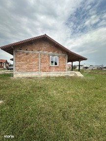 Casa la rosu 3 camere, 144 mp, 584 mp teren, zona Cionchesti