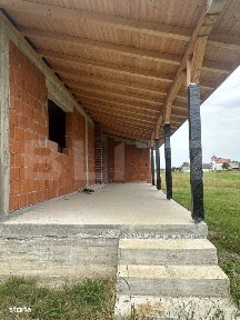 Casa la rosu 3 camere, 142 mp, 592 mp, teren, zona Cionchesti