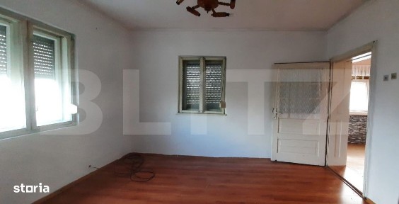 Casa de vanzare, 83 mp, teren 3000 mp, sat Paulian