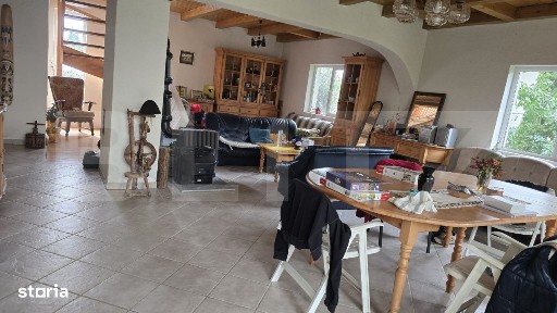 Casa 5 camere, 300 mp; Teren - 2000 mp. Viile Satu Mare