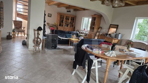 Casa 5 camere, 300 mp; Teren - 2000 mp. Viile Satu Mare