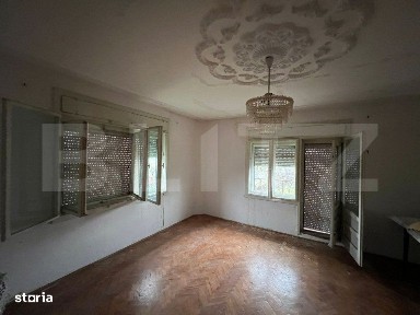 Casa - Mediesu Aurit, Aproape de Cetate