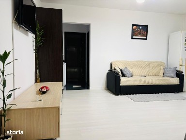 Apartament 3 camere, etaj cautat,zona ideala