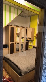 Casa,6 camere,curte comuna in zona buna