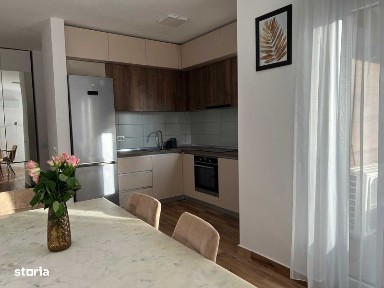 Inchiriez apt.2 camere, cu loc de parcare, balcon si terasa in West R