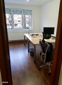 Apartament 3 camere de vanzare - Str. Toamnei, decomandat, 149900 euro