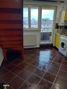 Apartament 1 camera,tip mansarda,compartimentat pe 2 niveluri