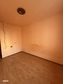 Garsoniera practica, 13 mp, etaj 2 - zona Girocului