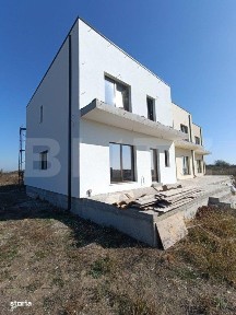 Casa tip triplex, 4 camere, 114 mp utili, Zona Plopi