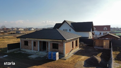 Casă pe parter de vânzare în Cartier Izvor