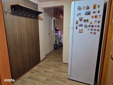 PARTICULAR Vand apartament 3 camere zona Bld Chisinau, sector 2