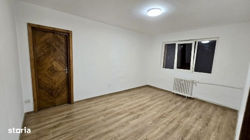 Apartament 3 camere, Str. Ronald Reagan, Etaj 3/4
