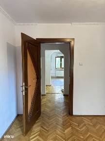 Apartament 3 camere, cartier 1 Mai (în spatele spitalului)