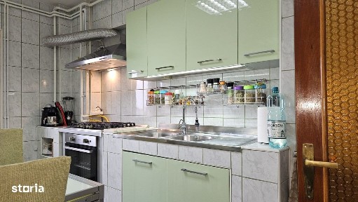 Vanzare apartament 3 camere decomandat, Vlad Tepes, 2 bai, 82 mp, et.5