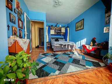 Apartament decomandat cu 2 camere de vânzare, zona Tic Tac