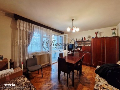 Apartament spatios cu balcon inchis si beci in zona Supeco