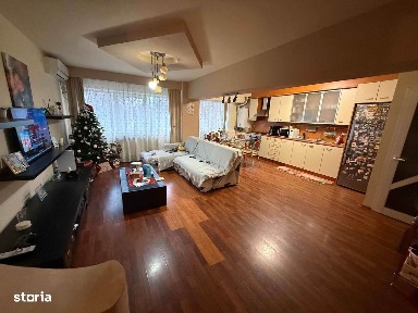 De vânzare apartament 3 camere zona Calea Călărașilor-Tribunal