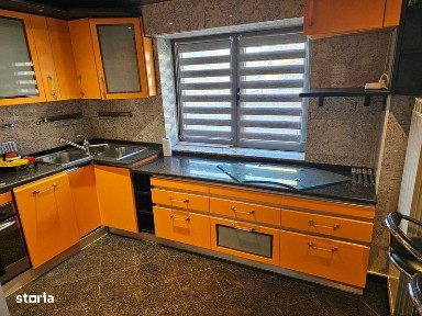 Apartament 3 camere et.1 stradal Piata Alba Iulia,B-dul Decebal,sec.3