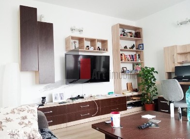 Vânzare apartament 3 camere cu centrală Apărătorii Patriei