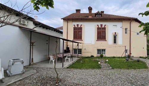 Casa de vanzare pe strada Mihai Viteazu