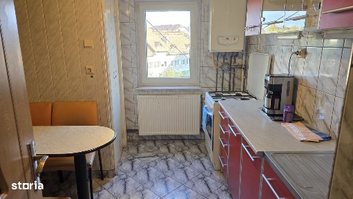 Inchiriez apartament 2 camere decomandat in Deva, I. Maniu, mobilat