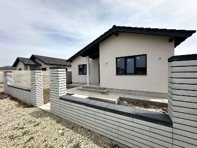 Bocalin Home vinde casa la cheie (Gard Inclus)