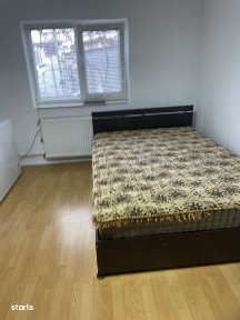 Inchiriez camera la curte dn ghica