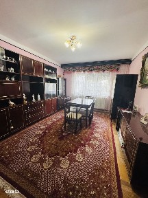 Apartament 3 camere decomndat etajul 1