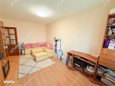 Apartament cu 3 camere decomandate 63 mp utili camara si debara