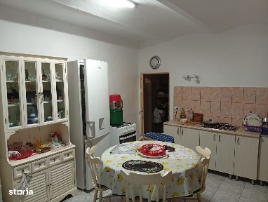 Casa de vanzare in Sagu