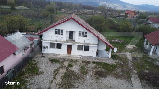 CASA P+1 cu 4 dormitoare zona Arcani