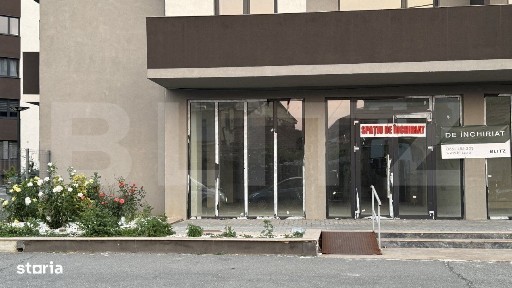 Spatiu comercial parter bloc nou, 136 mp open space, vitrina, terasa