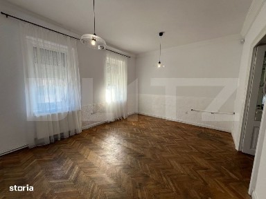 Spatiu comercial 4 camere, 130 mp, zona Piata Mare