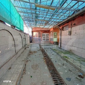 Casa cu 6 camere si garaj pretabil afacere zona Malu Rosu