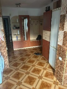 Ap. 3 cam decomandat de inchiriat