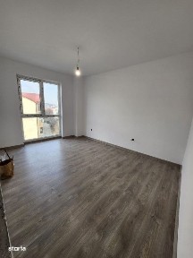 Apartament cu 3 camere, 59 mp, parcare, balcon, zona Eroilor
