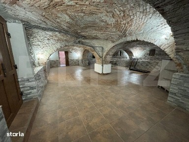 Spatiu comercial de inchiriat in suprafata de 88 mp in Valcaul de Jos