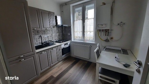 Str. G. Cosbuc (zona bd. Unirii) - ap. 2 camere, decomandat, finisat