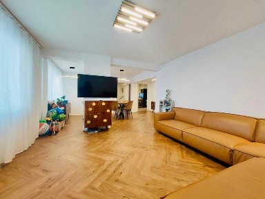 VILA IN COMPLEX 405mp const + 630mp teren Fundeni Dobroesti Bucuresti