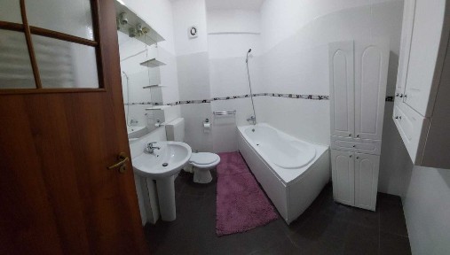 Închiriez apartament 3 camere în Cartierul Latin, Prelungirea Ghencea