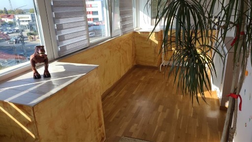 Inchiriez apartament otopeni 3 camere etaj 3