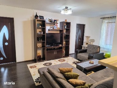 Apartament cu 3 camere, 58 mp, parcare, zona Terra