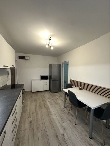Proprietar vand apartament de 2 camere modernizat, Calea Sagului
