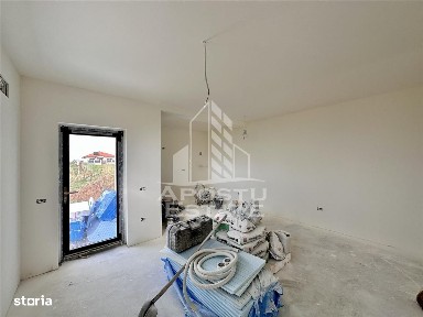 Jumatate de duplex cu 3 camere Sanandrei