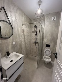 Inchiriez ap 3 camere prel ghencea/valea larga