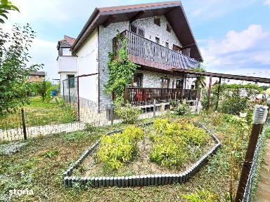 Proprietar vând 2 case.Una 5 Camere si una Atelier