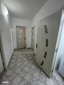 Garsoniera de Inchiriat Zona Centrala - etaj 3/4 - 35 mp